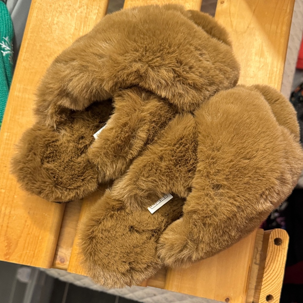 Apparis Chocolate Faux Fur Slippers